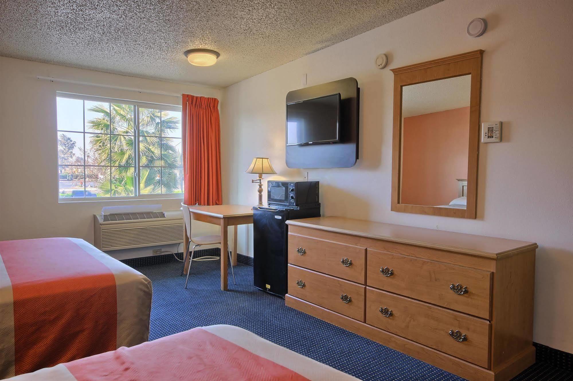 Motel 6-Merced, Ca Eksteriør billede
