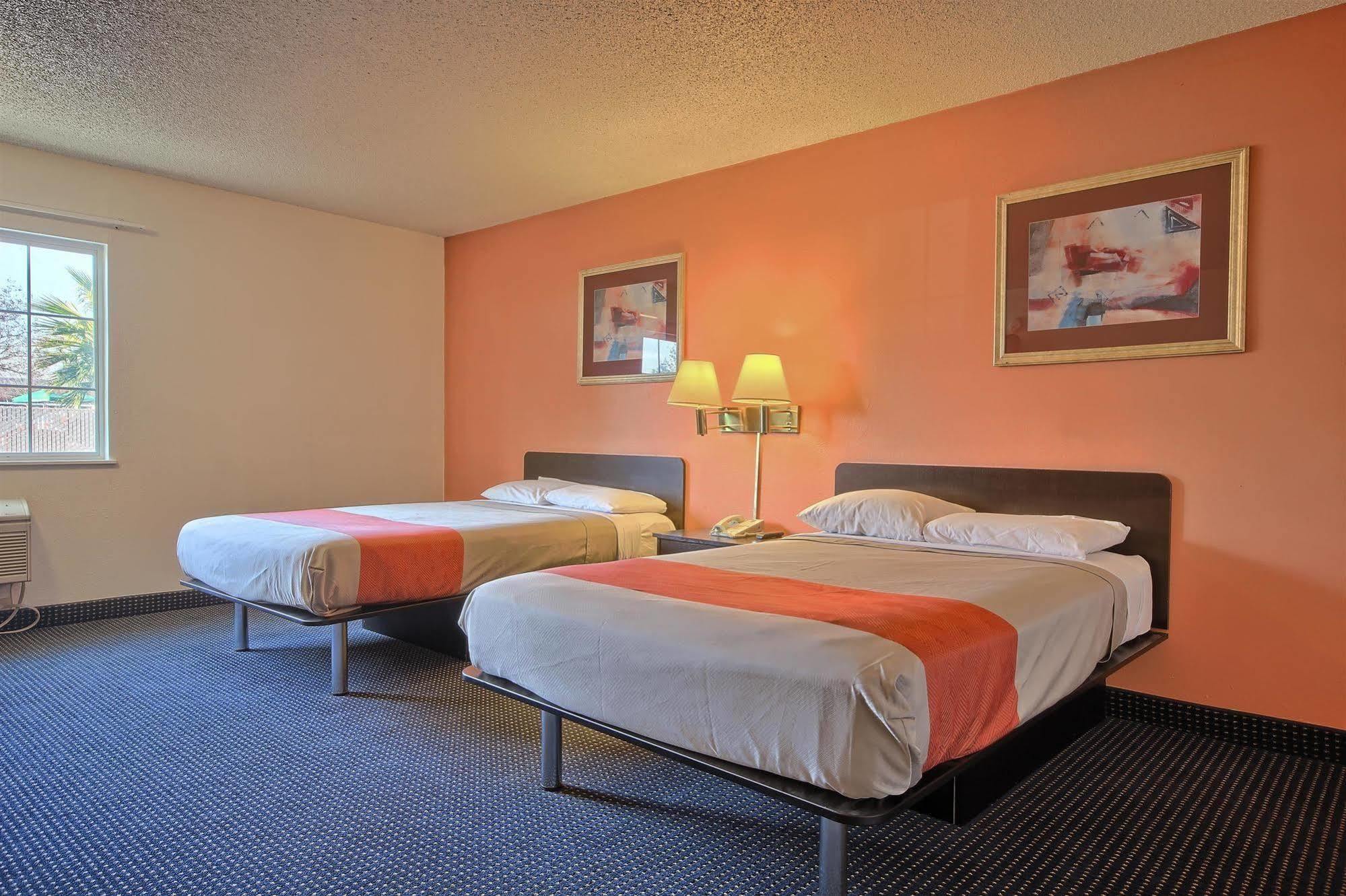 Motel 6-Merced, Ca Eksteriør billede